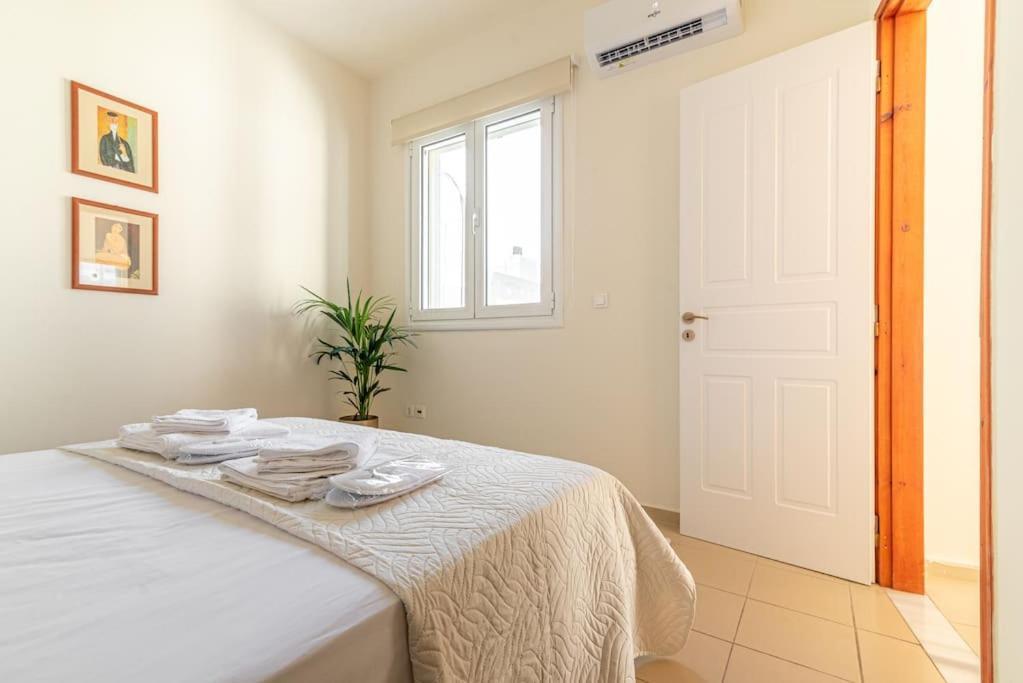Cozy Apartment In The Heart Of City Center Ираклион Экстерьер фото