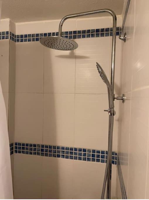 Cozy Apartment In The Heart Of City Center Ираклион Экстерьер фото